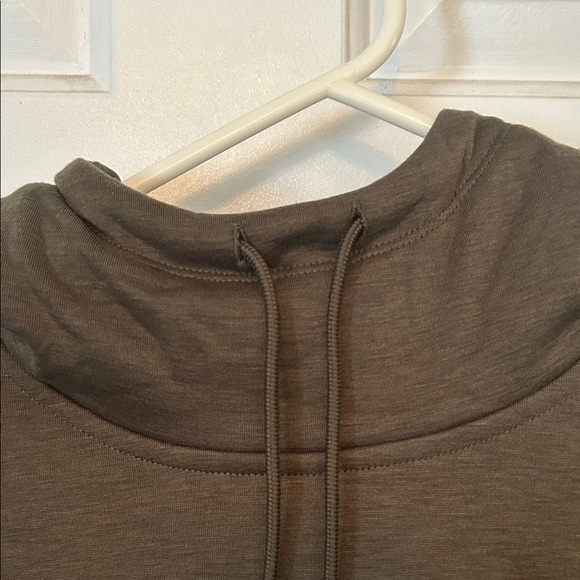 NOBULL Dark Olive Pullover Hoodie Activewear Size Small Activewear - Picture 10 of 10